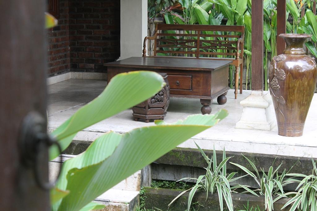 Puri Kutat Lestari Hotel Sanur  Exterior photo